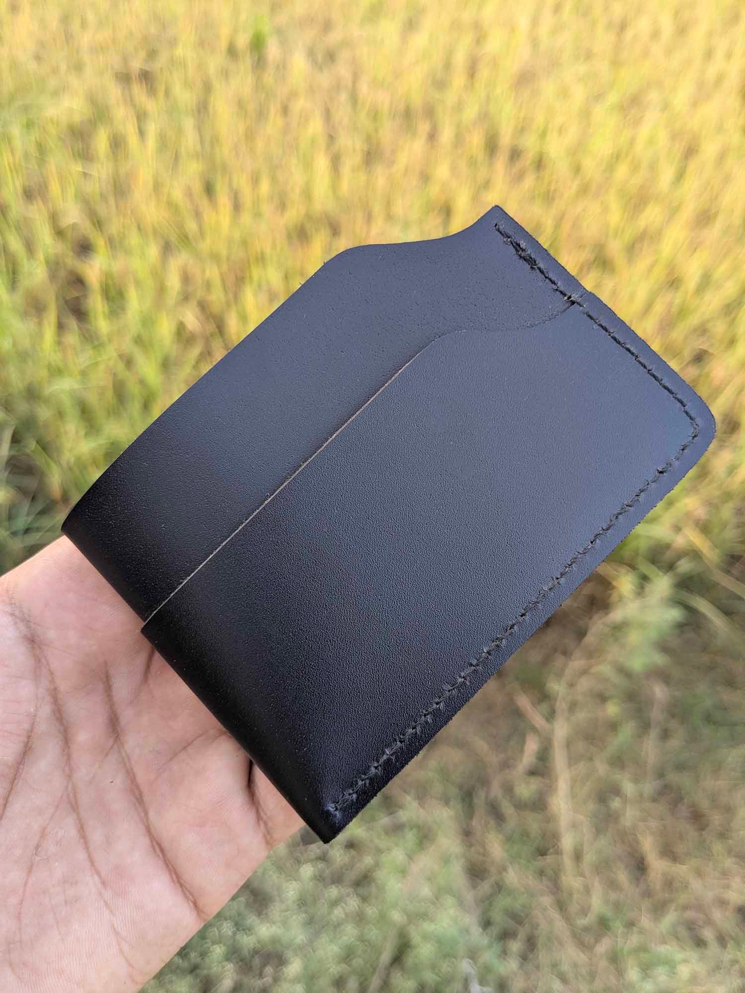 Essential - Card Holder