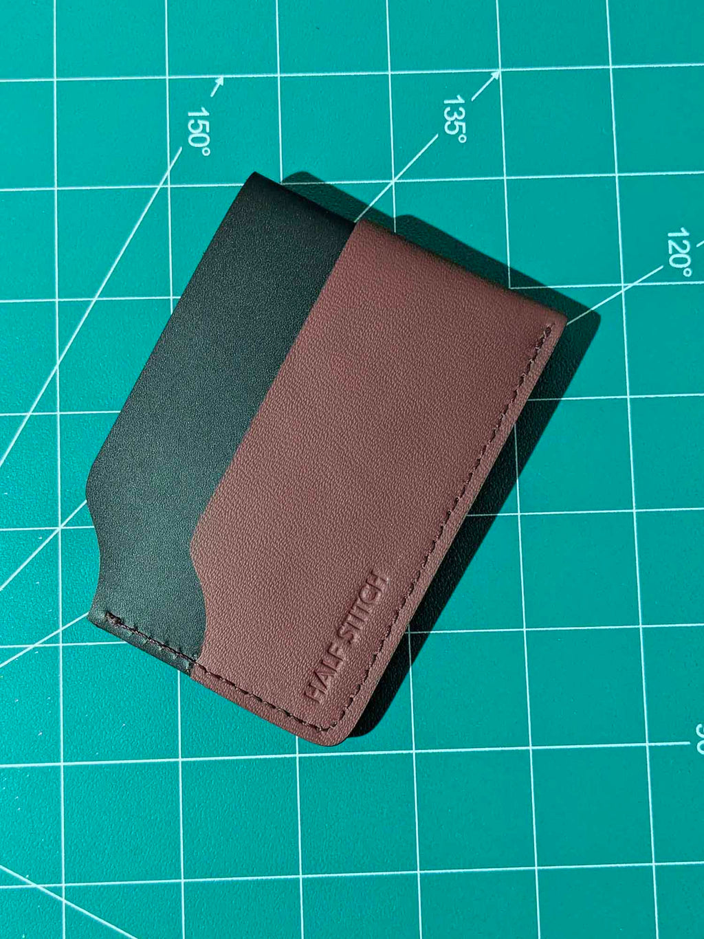 Essential - Card Holder