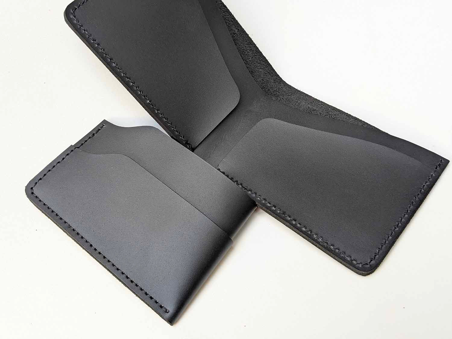 Essential - Card Holder