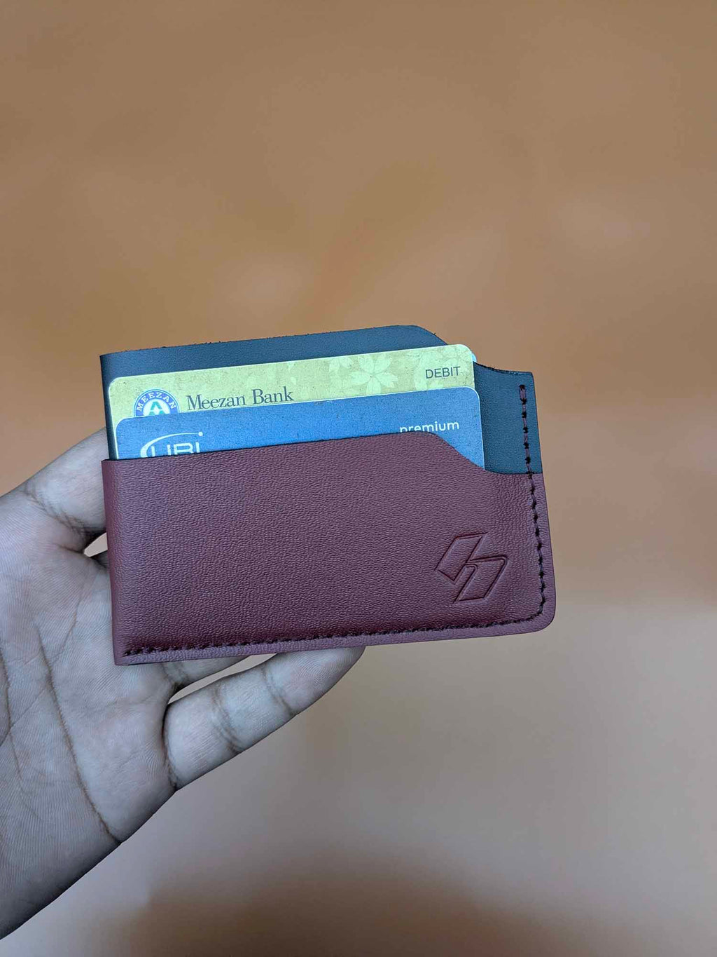 Essential - Card Holder