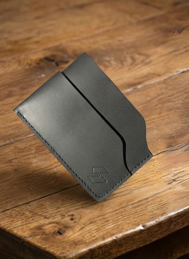Essential - Card Holder